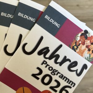Die Flyer mit dem Jahresprogramm 2026 sind da!